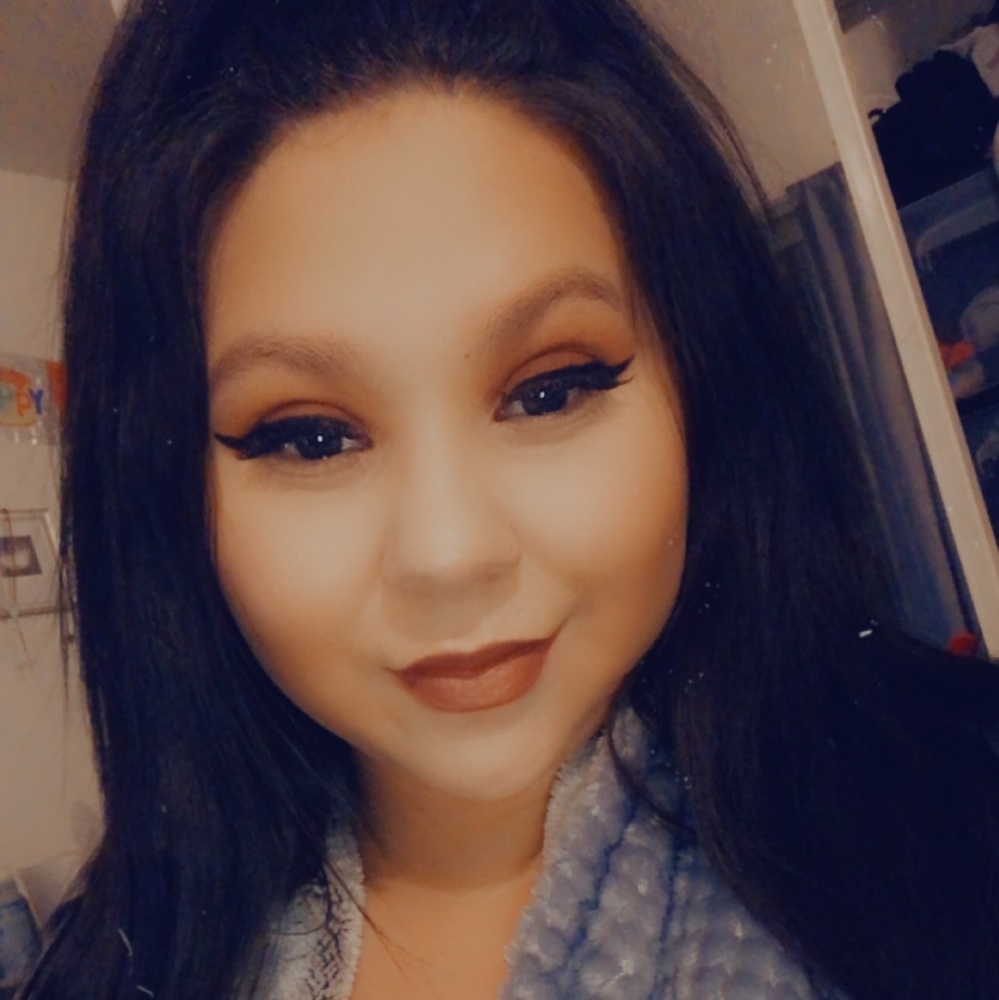 Meet your Posher, Kasandra